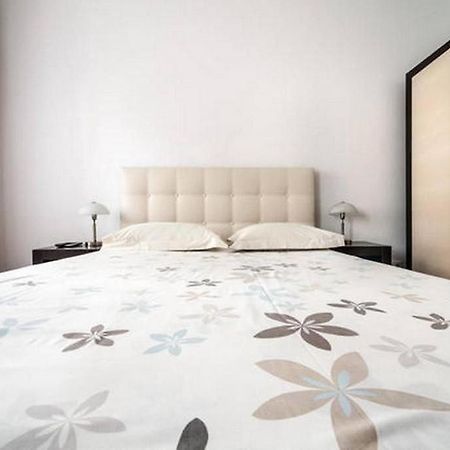 Apartment In The Center Of "Opera" ลวีฟ ภายนอก รูปภาพ