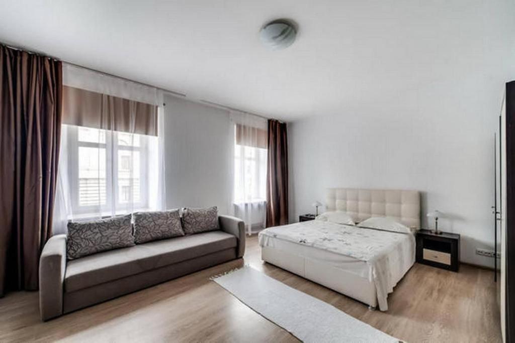 Apartment In The Center Of "Opera" ลวีฟ ภายนอก รูปภาพ